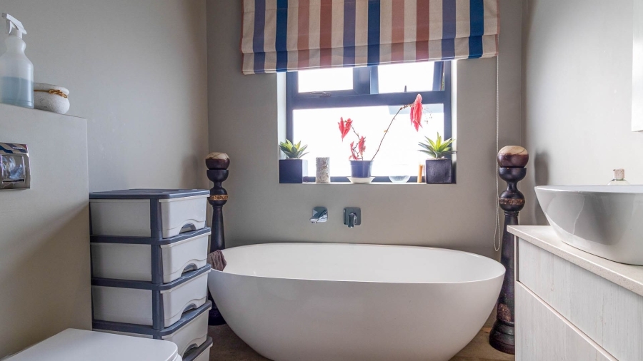 9 Bedroom Property for Sale in Onrus Western Cape